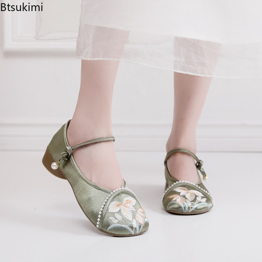 Ethnic Fashion Women - Modische bestickte Damenschuhe im chinesischen Stil