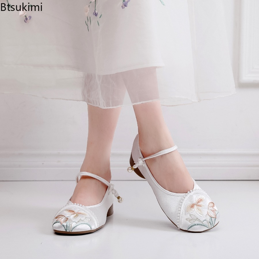 Modische bestickte Damenschuhe – Ethnic Fashion Women Bewertung und Preis